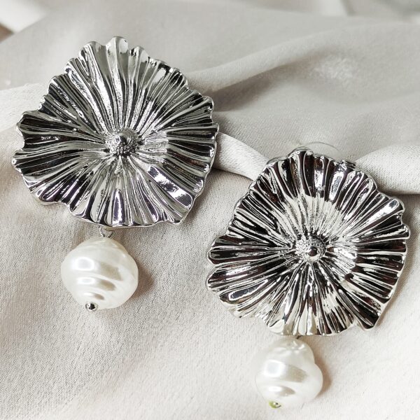 Silver Floral Pearl Earrings